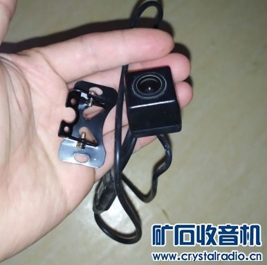 多功能守護者 融合太陽能人體感應燈、導航技術與智能家電的未來生活